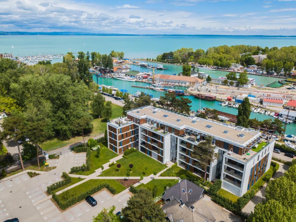 Mf Port Azur Wellness Apartments Siofok Exterior photo