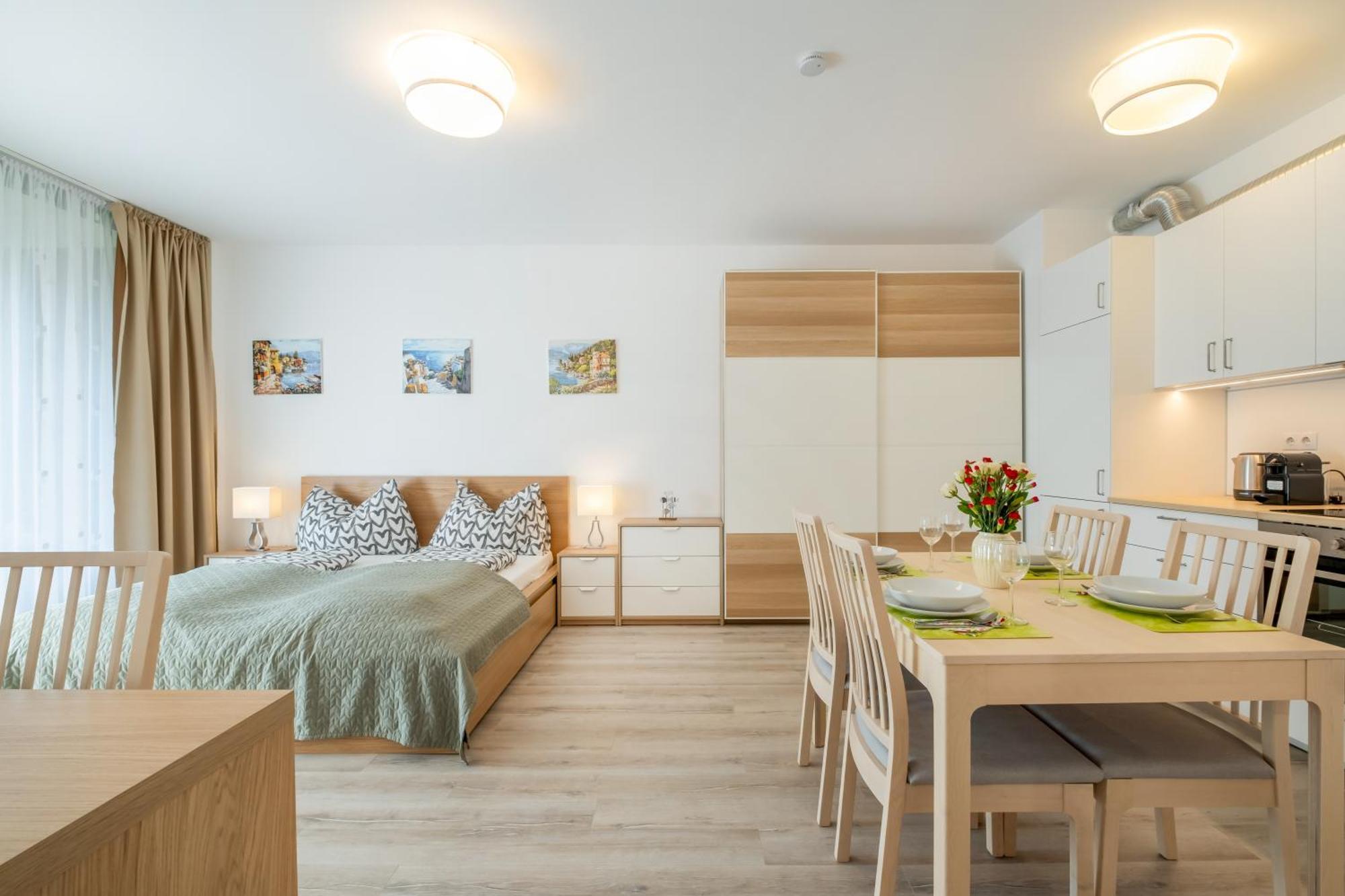Mf Port Azur Wellness Apartments Siofok Exterior photo